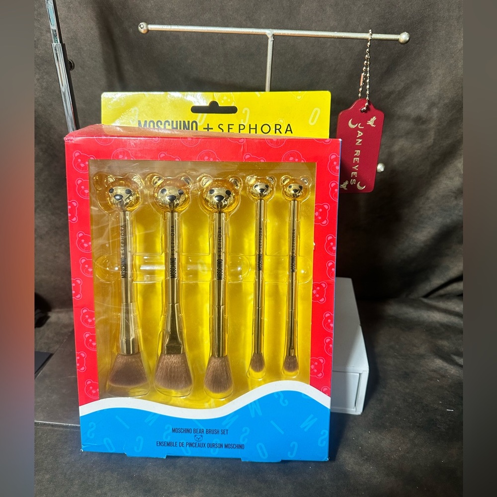 Moschino+Sephora Makeup Brushes